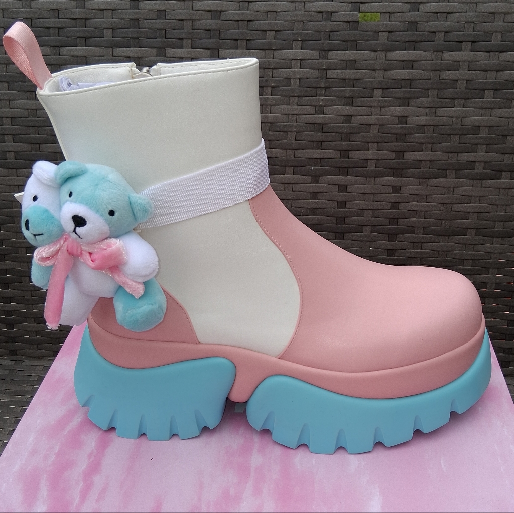 Koi X Melanie Martinez Teddy Bear Plush Chunky Platform Boots | Size 10